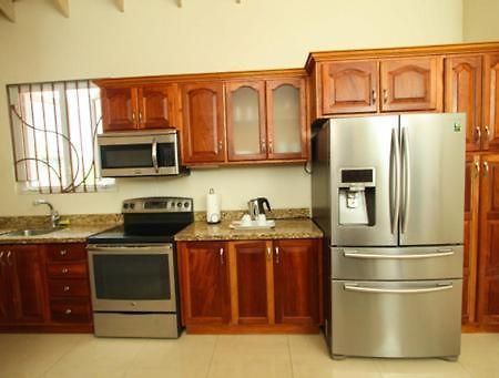 Luxury Penthouse Condo With Pool كينغستون المظهر الخارجي الصورة